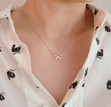 Load image into Gallery viewer, Shine Classy Bow Necklace
